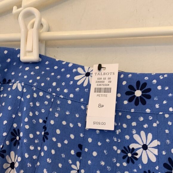 Talbots blue daisy print side button skirt with pockets. Size 8 P NWT - Picture 7 of 8